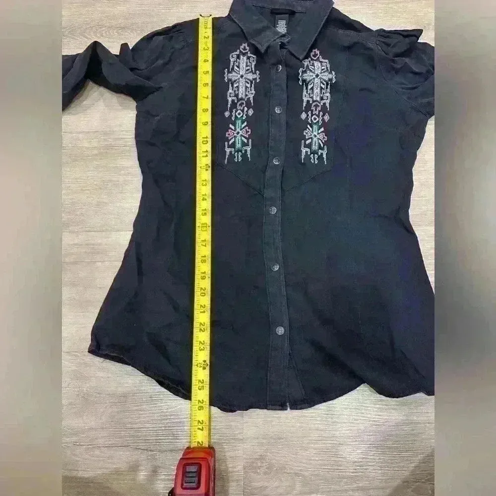 Wrangler Women's Retro Punchy Long Sleeve Denim Shirt in Black Size M NWOT - Image 8