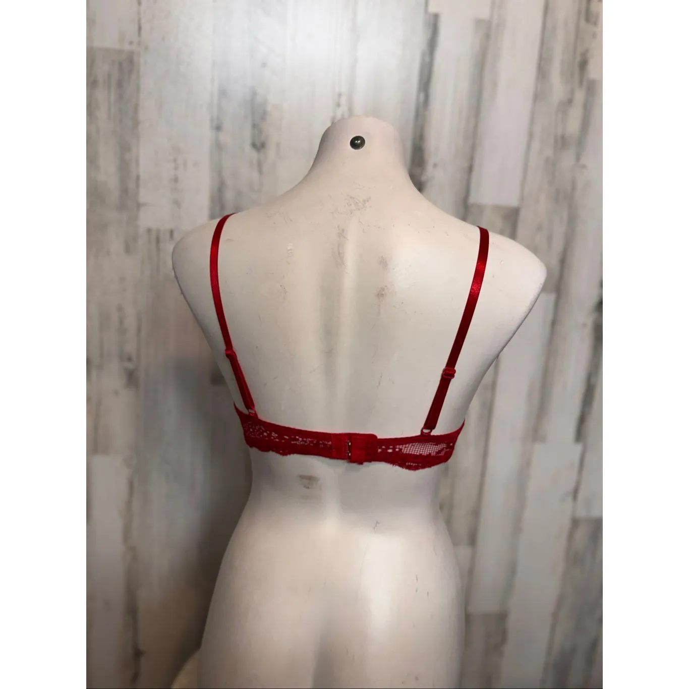 Just Be Red Lace Underwire Bra – Size 34C - Image 3