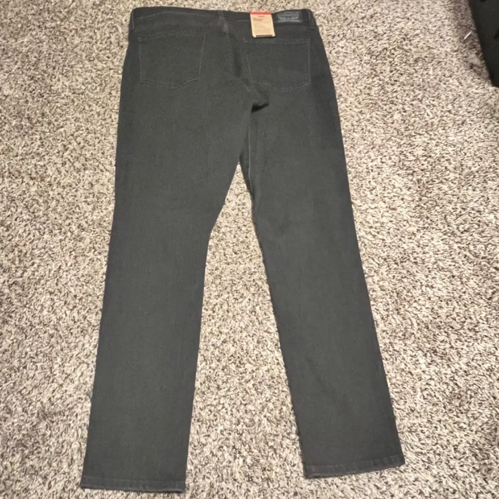 Levi's 311 Shaping Skinny Jeans Black Denim Comfort Stretch Size 33‎ - Image 5