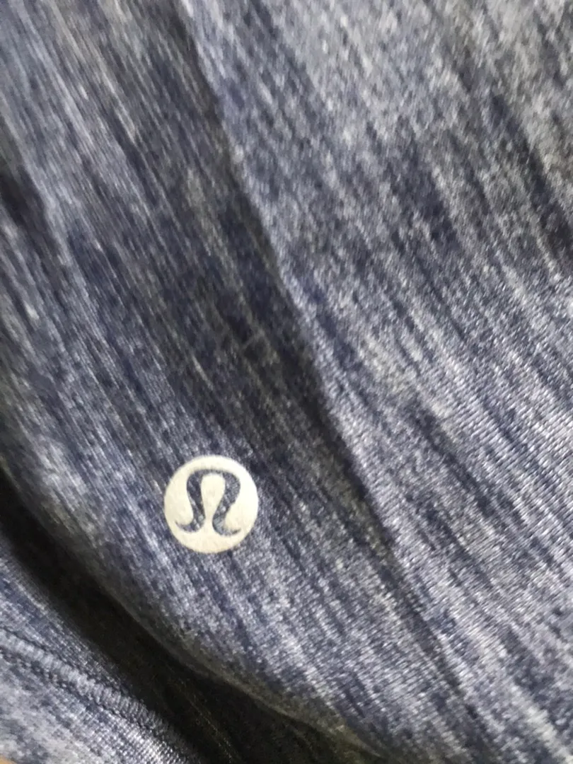 Lululemon T Shirt - Image 3