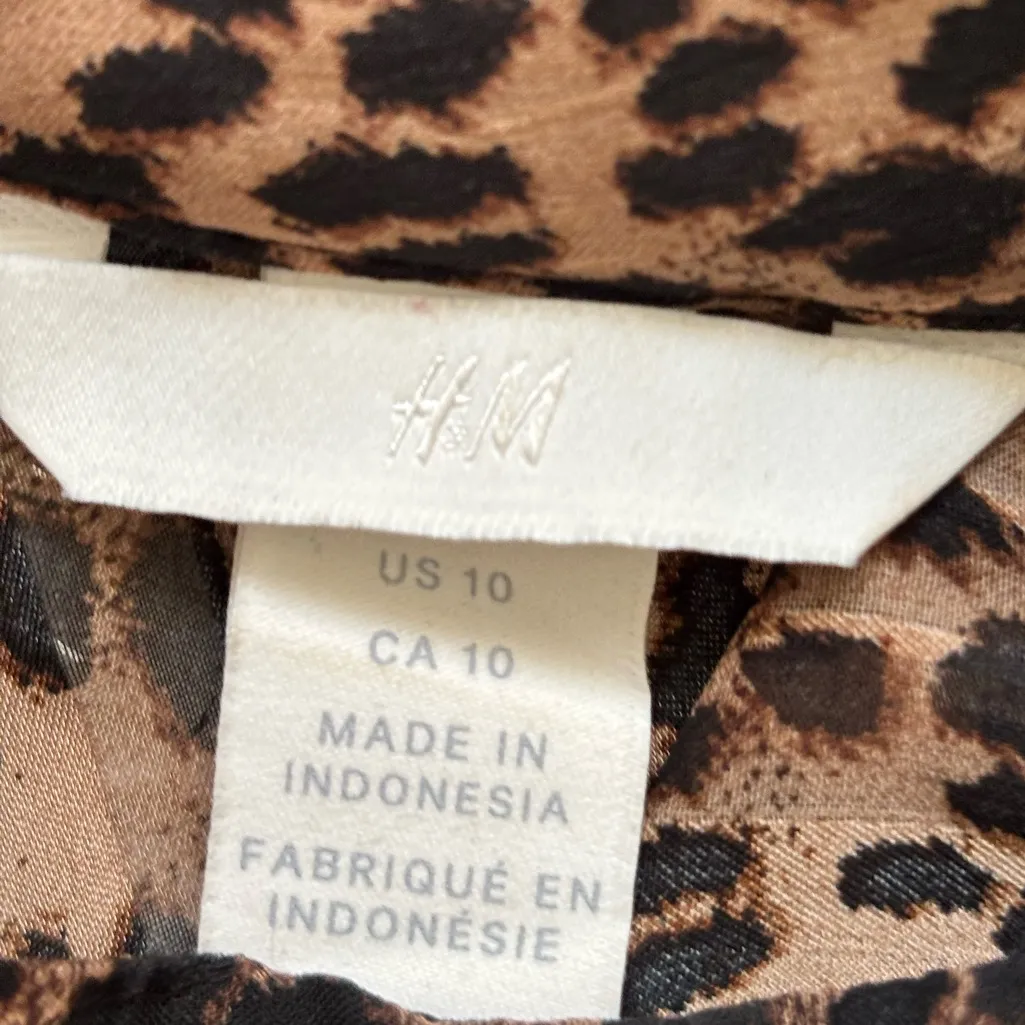 H&M Light Beige Dark Brown Animal Print Sheer Long Sleeves Blouse Size 10 - Image 4