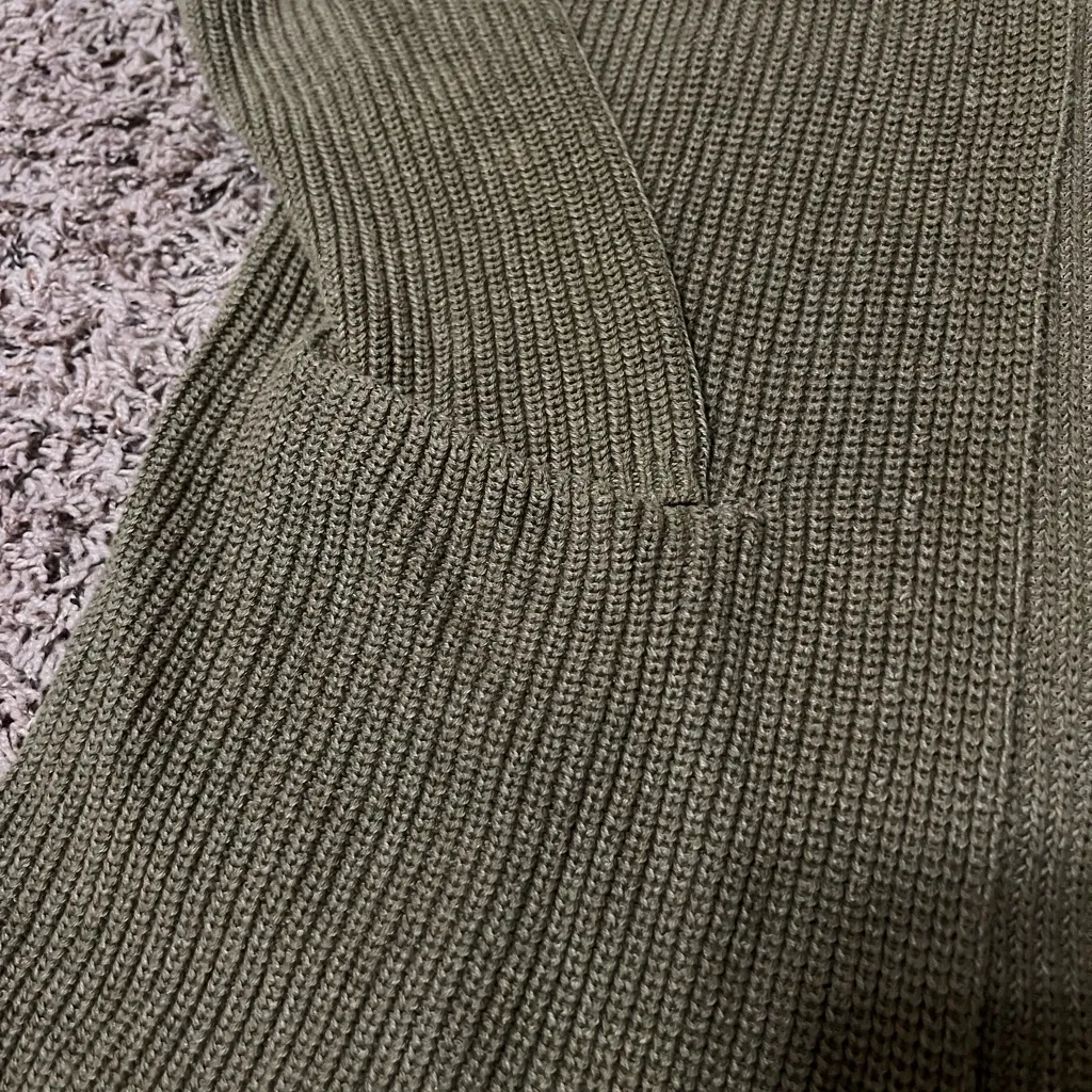 Universal Thread Women's Khaki Green Cardigan - Image 3