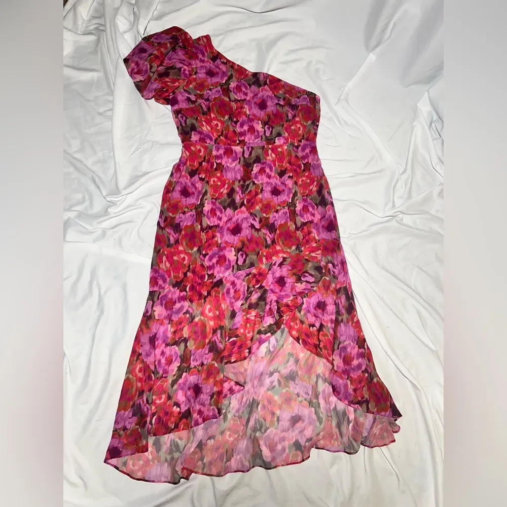 Showpo CLABELLE MIDI DRESS ONE SHOULDER RUFFLE TULIP HEM | 10 NWT Pink - Image 12