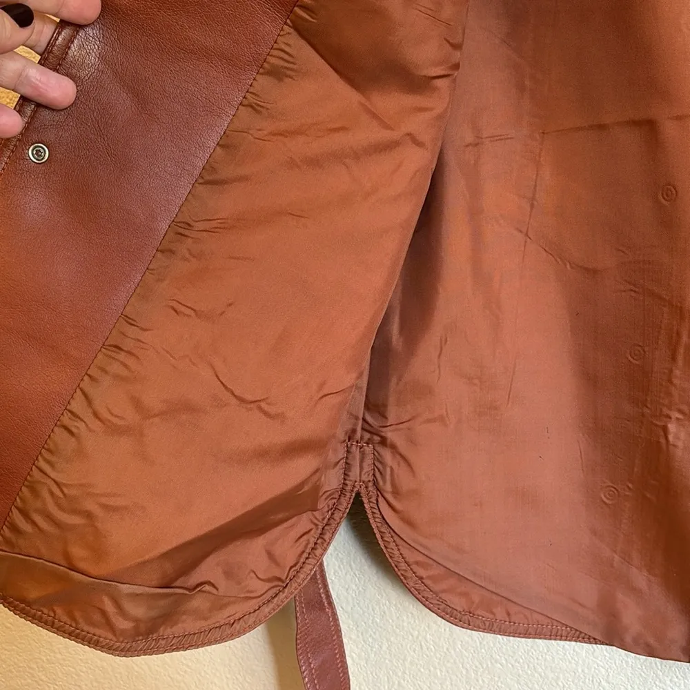 VINTAGE Brown Faux Leather Belted Shirt Jacket Size SMALL MEDIUM Pearl Snap 70s - Image 13