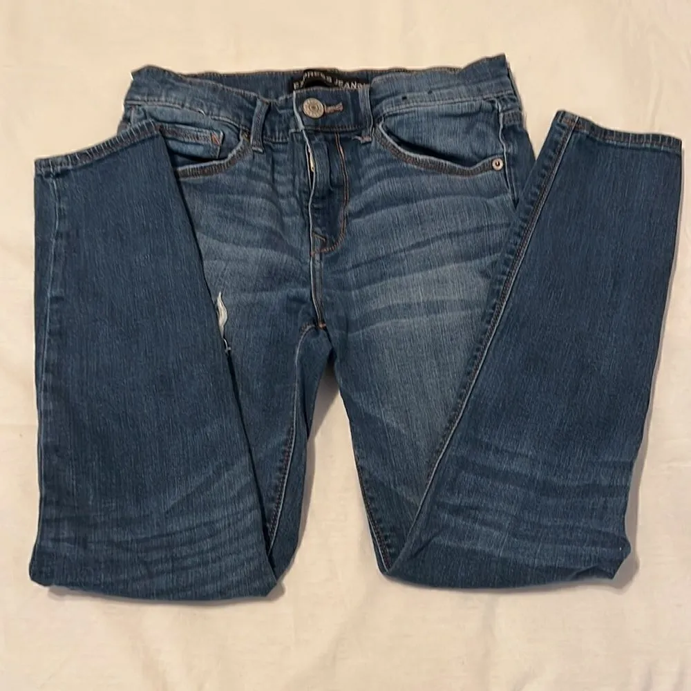 Express Jeans sz 6 faded feathered distressed cropped legging jean EUC Blue - Image 6