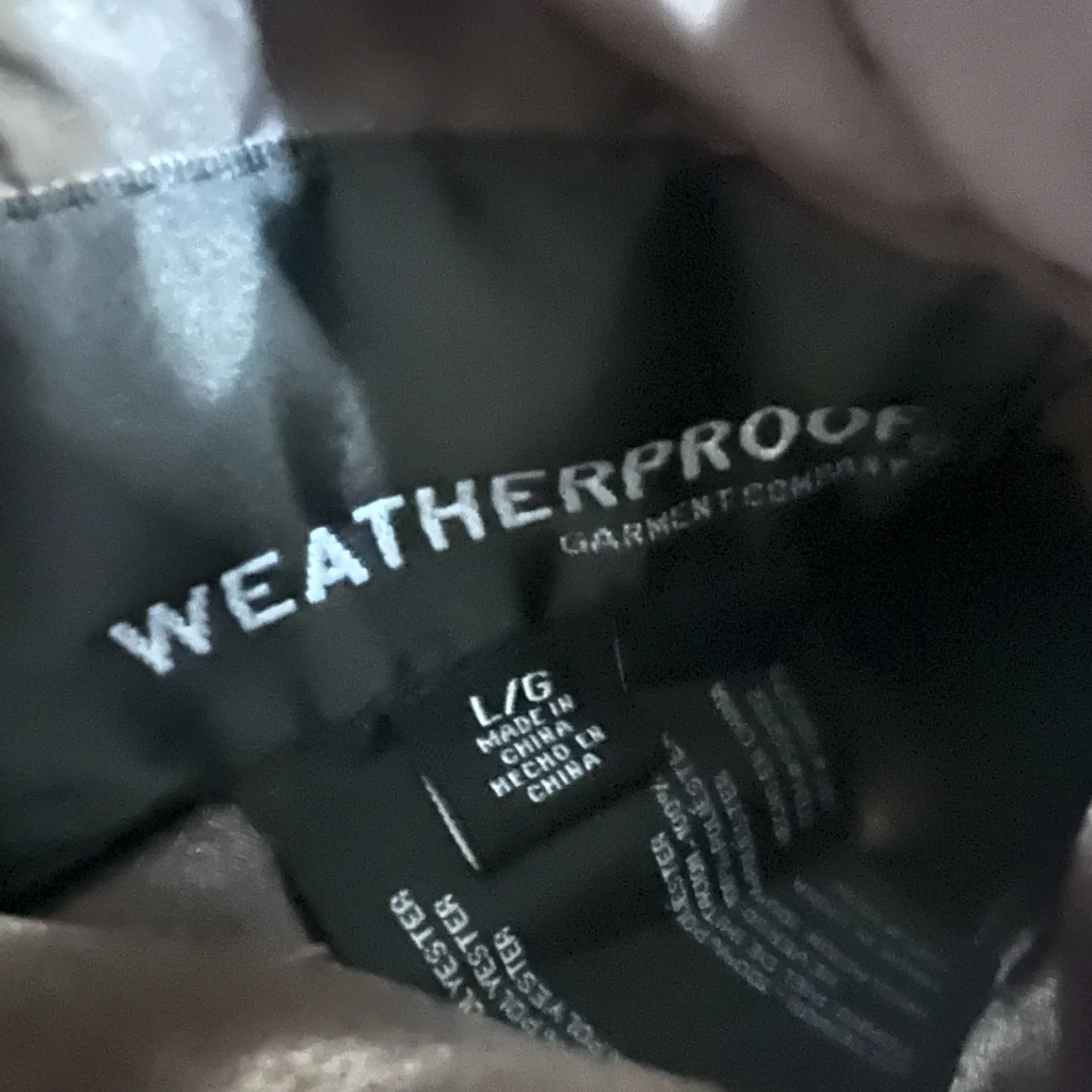 Weatherproof Diamond Quilt Puffer Vest Size Large Reversible Black / Brown - Image 7