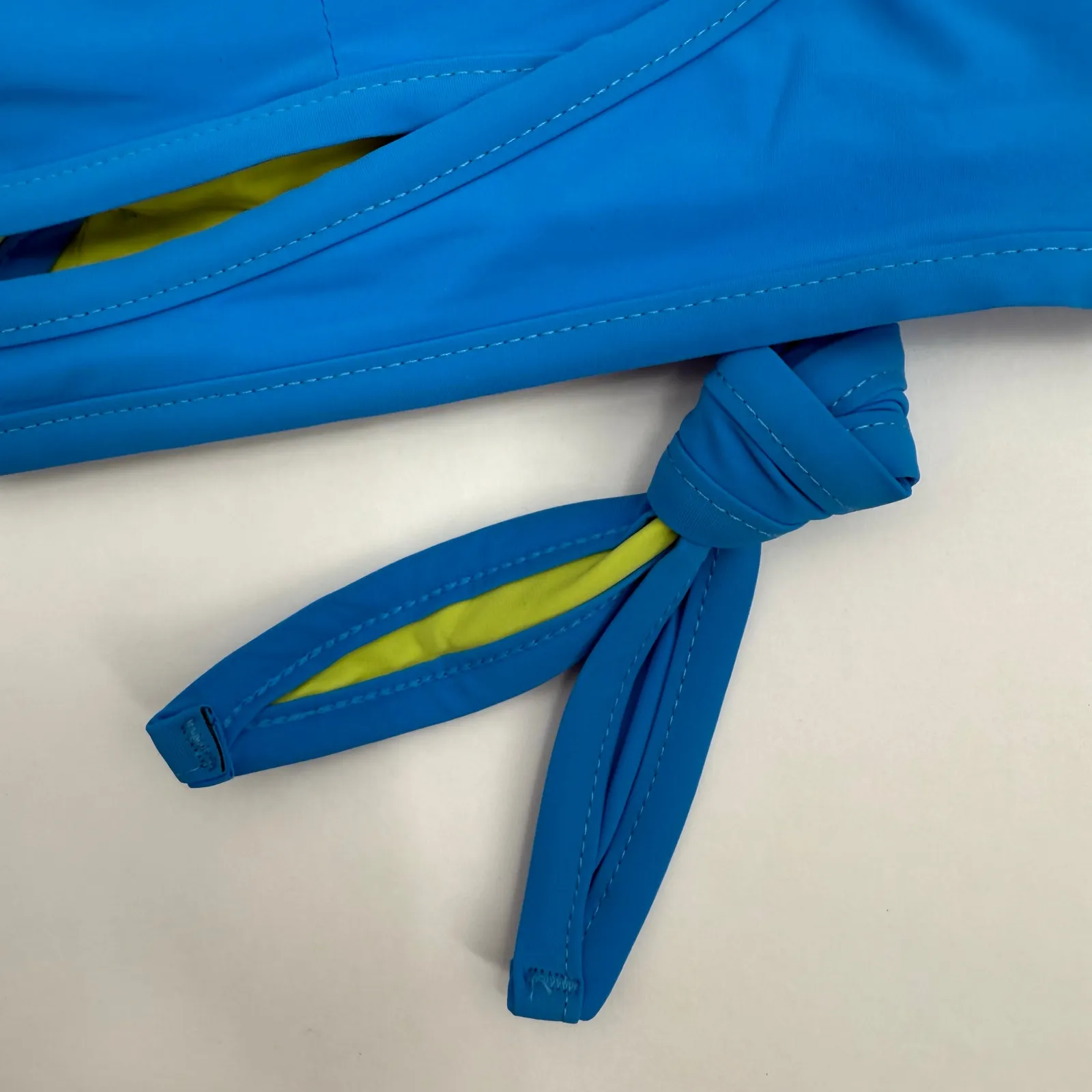 ASICS Beach Volleyball Bikini Top Size Extra Small NEW Reversible UPF Swim NWOT - Image 8