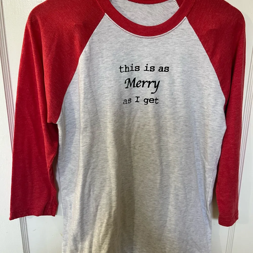 Christmas Raglan Tee with “this is as Merry as I get” Red Size M - Image 2