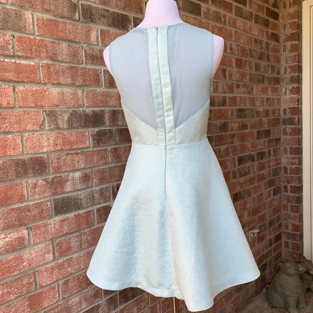 Frnch blue textured v neck sheer back dress, Small - Image 3