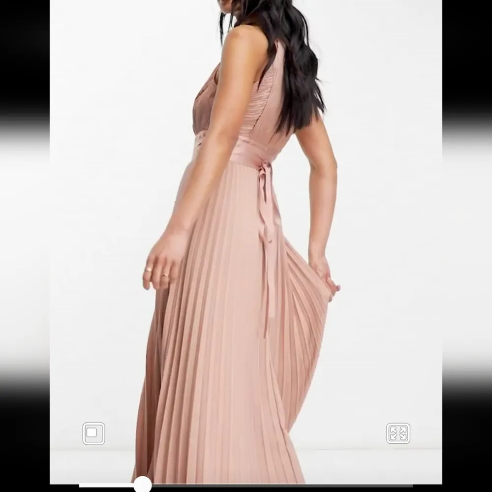 NWT ASOS DESIGN Bridesmaid pleated pinny maxi dress w/satin wrap waist Size 14 - Image 6