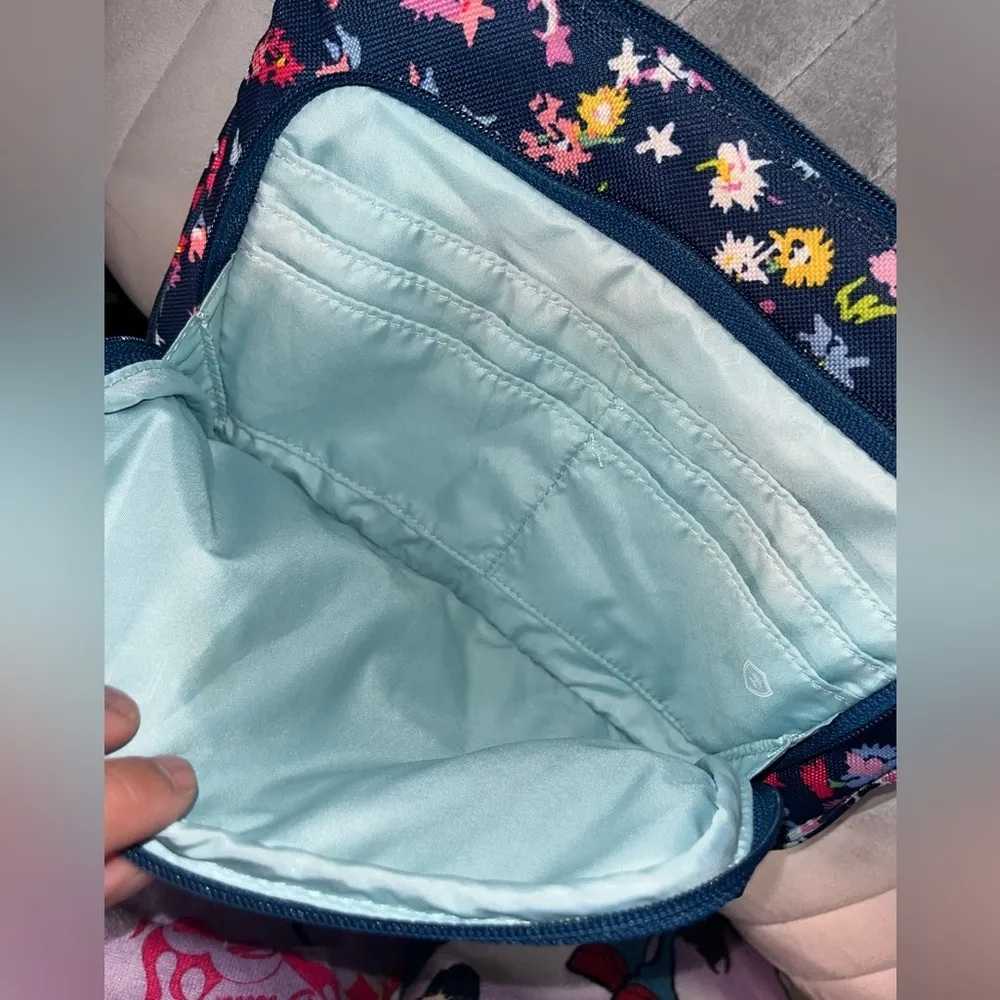 Vera Bradley Crossbody Bag - Image 4