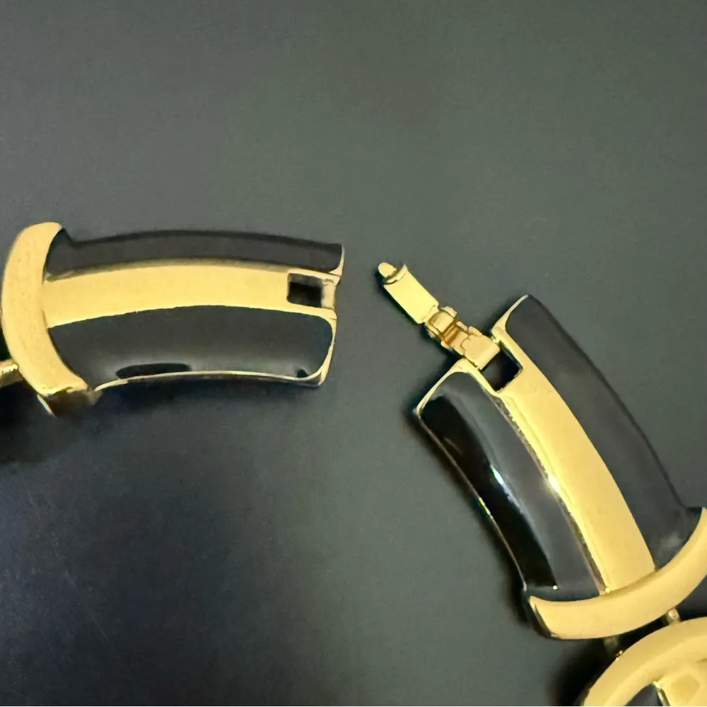 Vintage 80s MONET Black Enamel Goldplated Runway Statement Collar Necklace 128g. Gold - Image 10