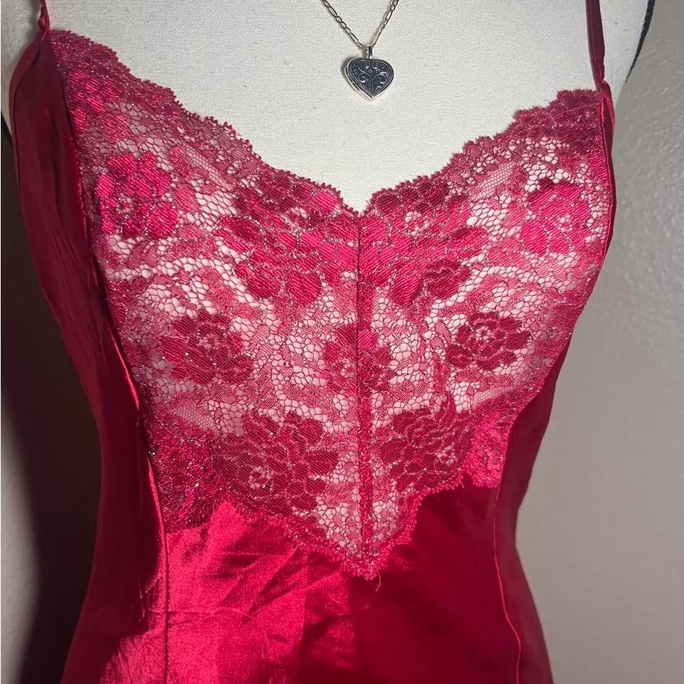 Vintage 2000s Victoria's Secret Burgundy Lace Chemise - Image 3
