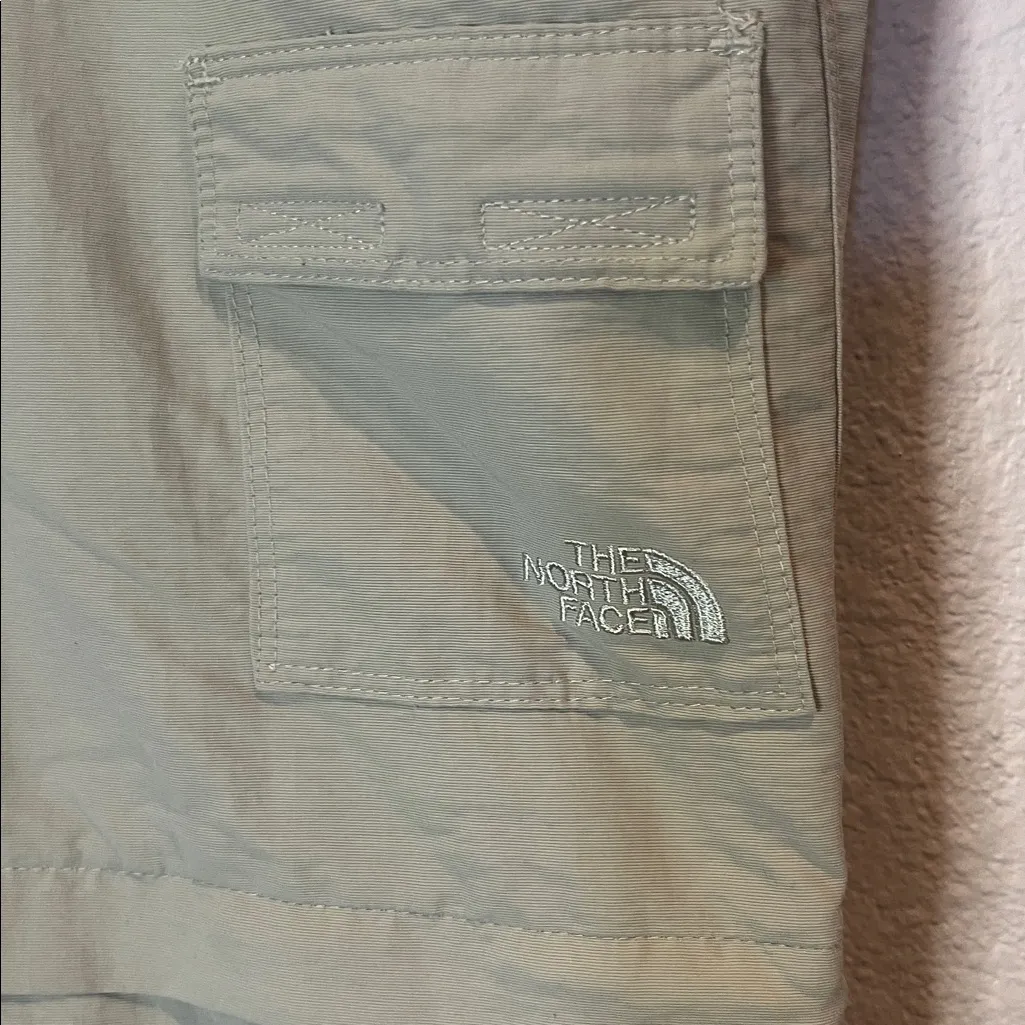 The North Face Women’s Convertible Hiking Pants Khaki Size 12 Short - Image 4
