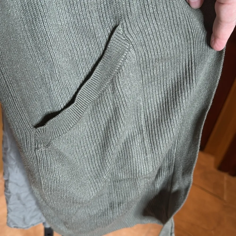 Lululemon Still At Ease Wrap Green Size 6 - Image 8