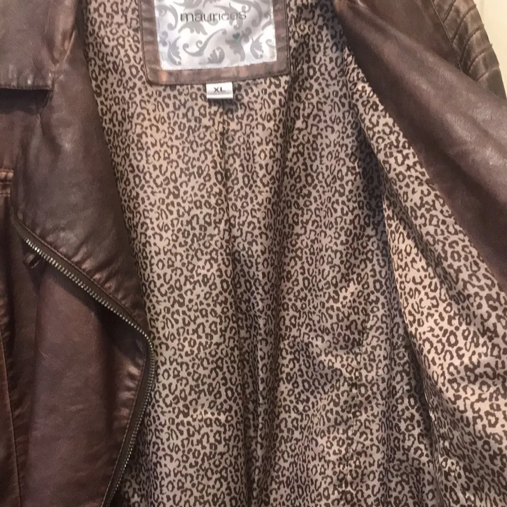 Gorgeous Vegan Leather-like Jacket - Image 10