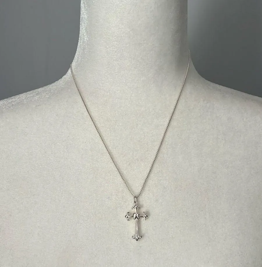 Evry Jewels Silver Sacred Heart Necklace - Image 2