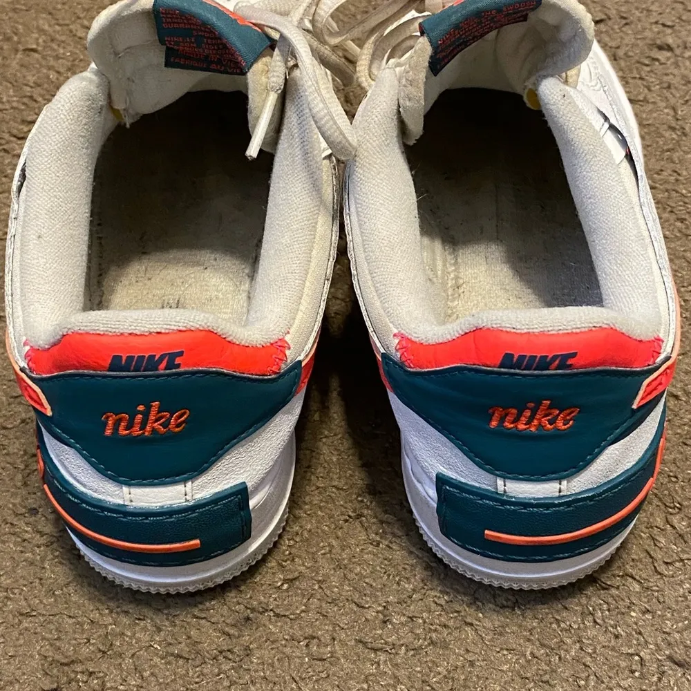 Air Force 1 Shadow Basketball Shoes Womens 7.5 White Solar Red DB3902-100 - Image 4