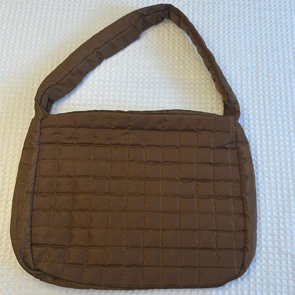 NEW! Brown Quilted Tote Bag Lightweight Nylon Oversized Active Boho Streetwear - Image 2