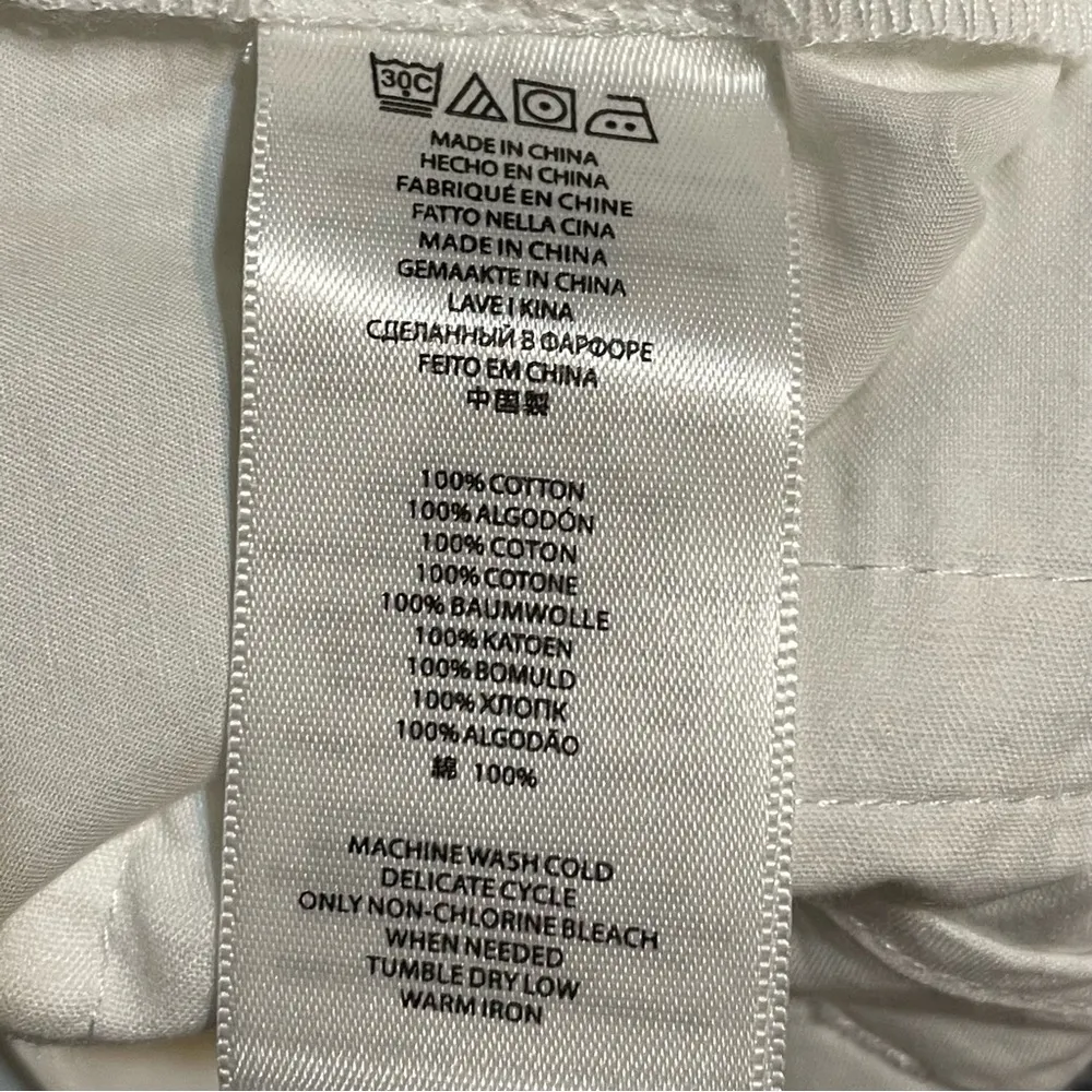 Michael Kors Women’s White Shorts Size 10 - Image 9