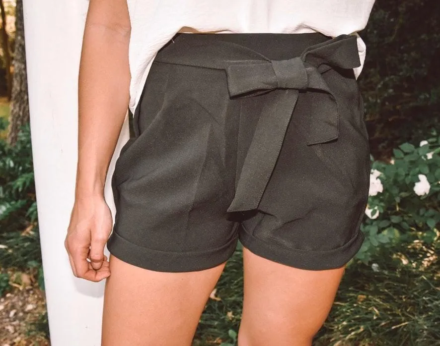 Black Paper Bag Boutique Shorts Size L - Image 2