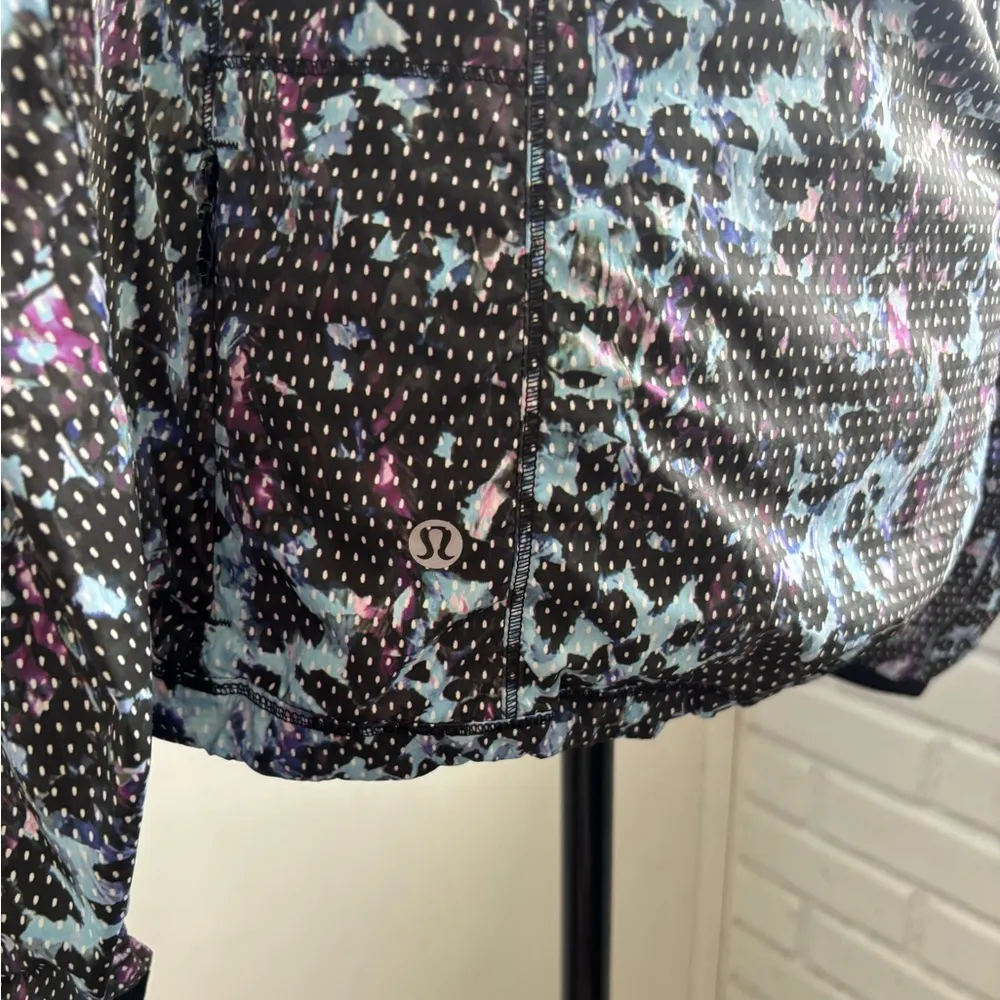 Lululemon Back‎ Pack It Jacket Floral Size 6 Athleisure hiking outdoors workout - Image 8