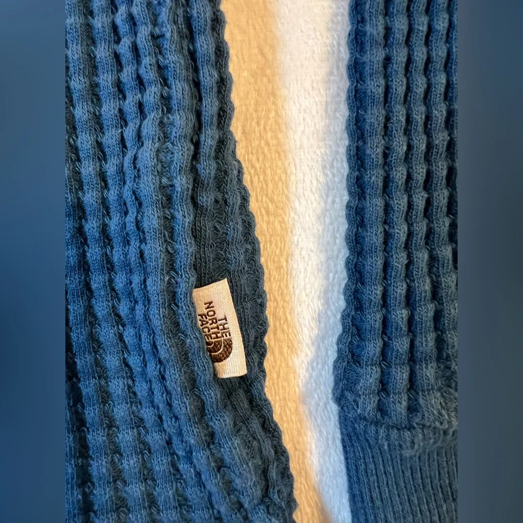 The North Face Teal Women's‎ Knit Top Size Large - Image 5