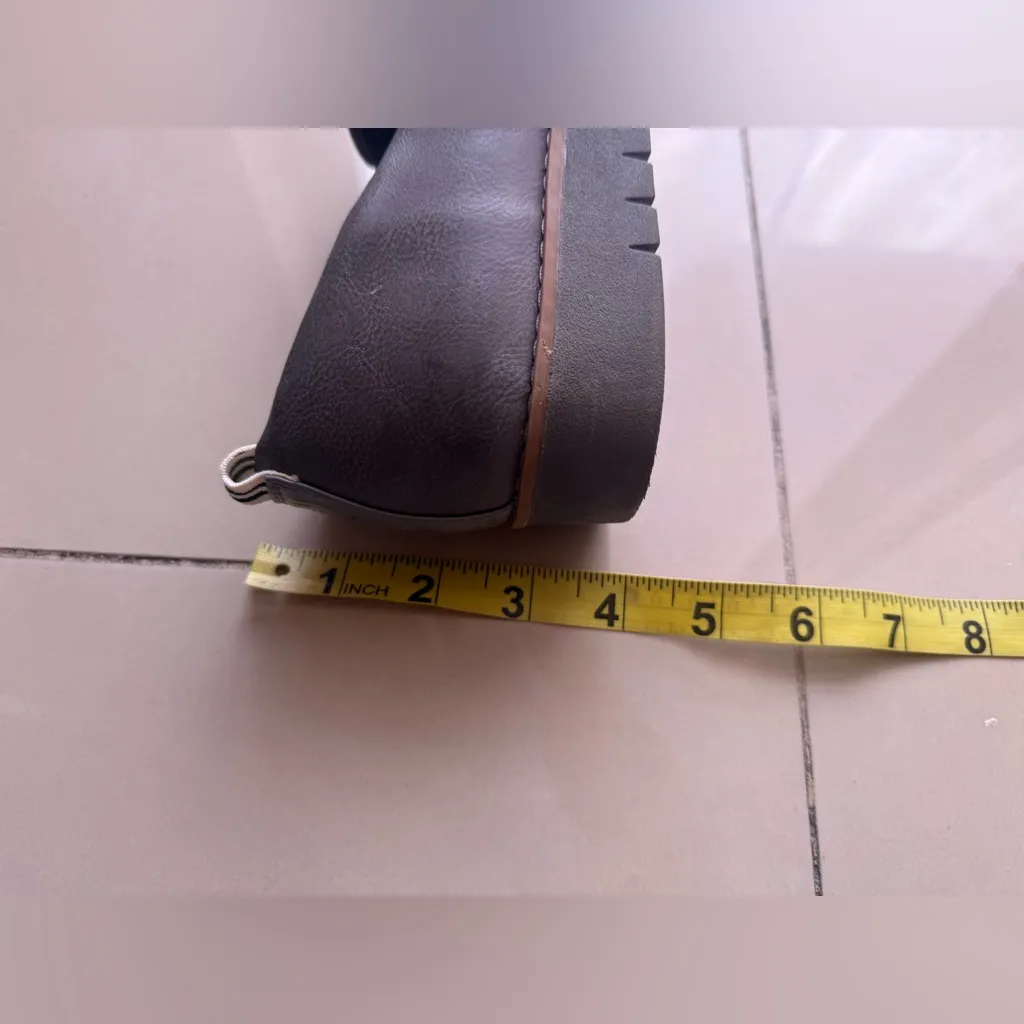 Dr. Scholl's Gray Loafers Dr. Scholl's Webster platform loafers in gray. Size 7M - Image 12