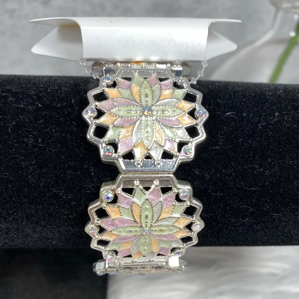 🆕 Color Brand Silver Geometric Design Bracelet - Image 2