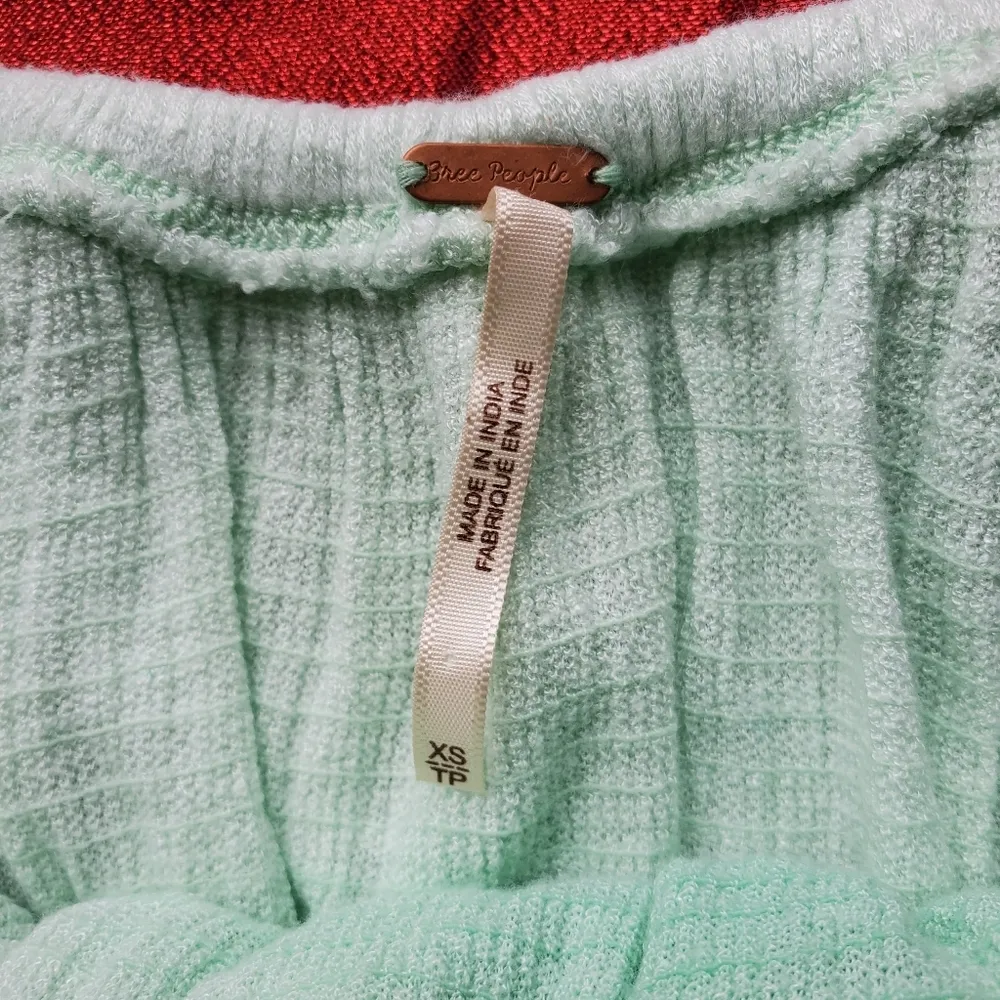 𝅺Free People croa Lee sea foam green ombre ruffle top size XS - Image 4