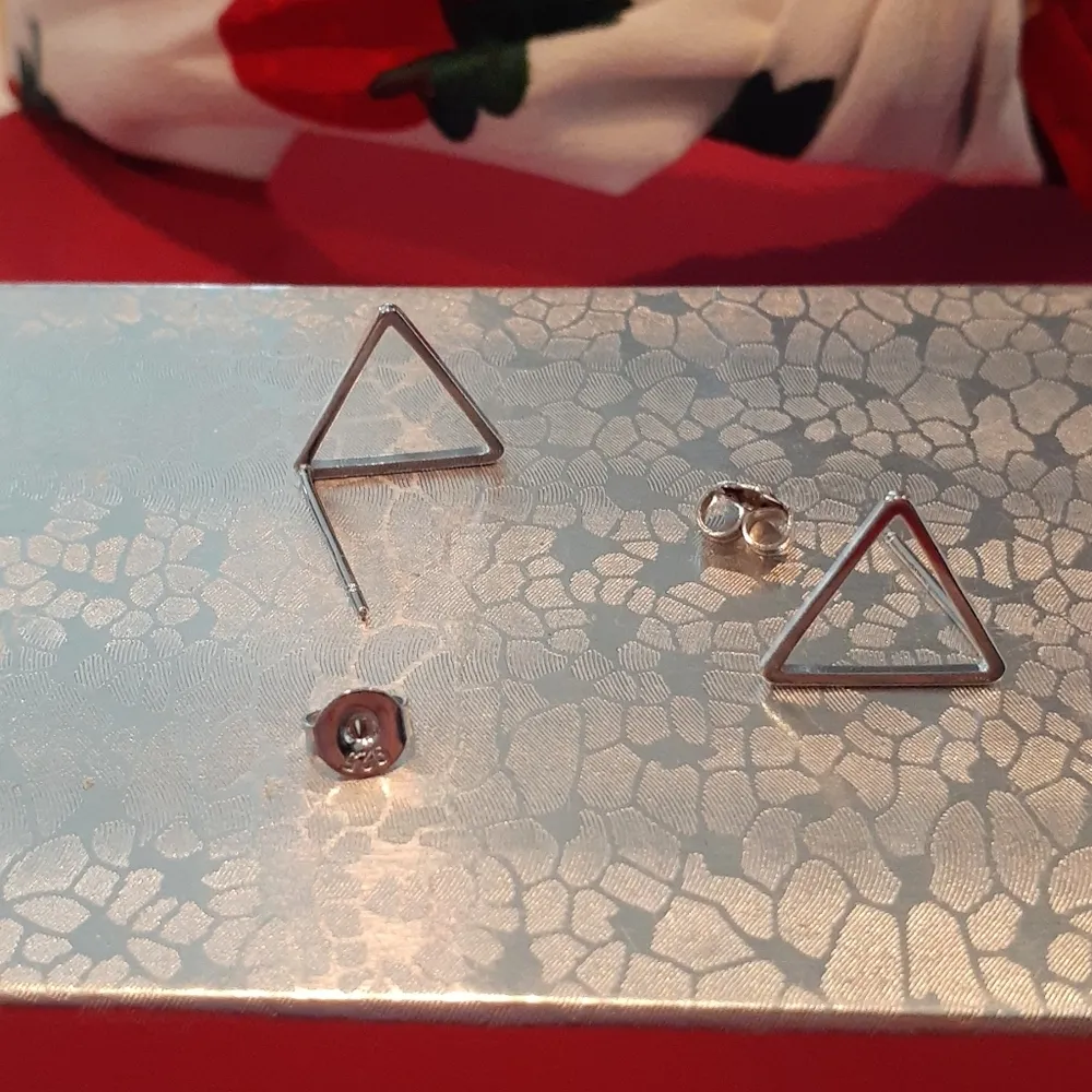 Silver Hollow Triangle Stud Earrings | 925 Sterling Silver‎ - Image 4