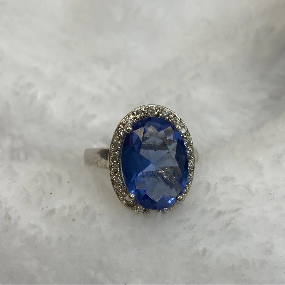 Silver Ring with Blue Faceted Setting - Image 8