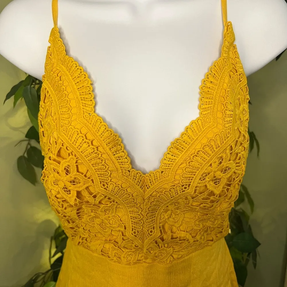 LULU’s NWT Star Spangled Romper with Open Back in Mustard Yellow size Med - Image 5