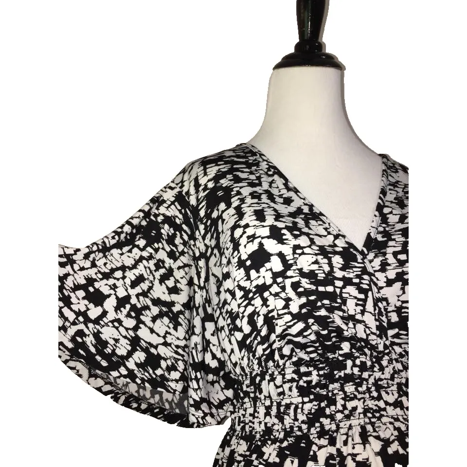 Liz Lange Maternity Top Womens XL 16 18 V Neck Flutter Sleeves Black White Print - Image 3