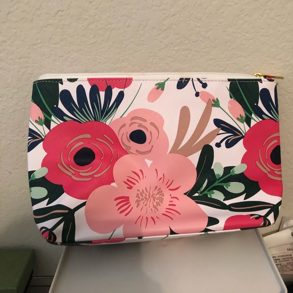 Flora makeup bag - Image 2