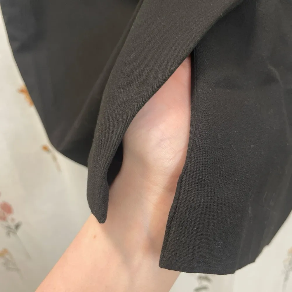 NWOT Ann Taylor Little Black Dress - Image 4