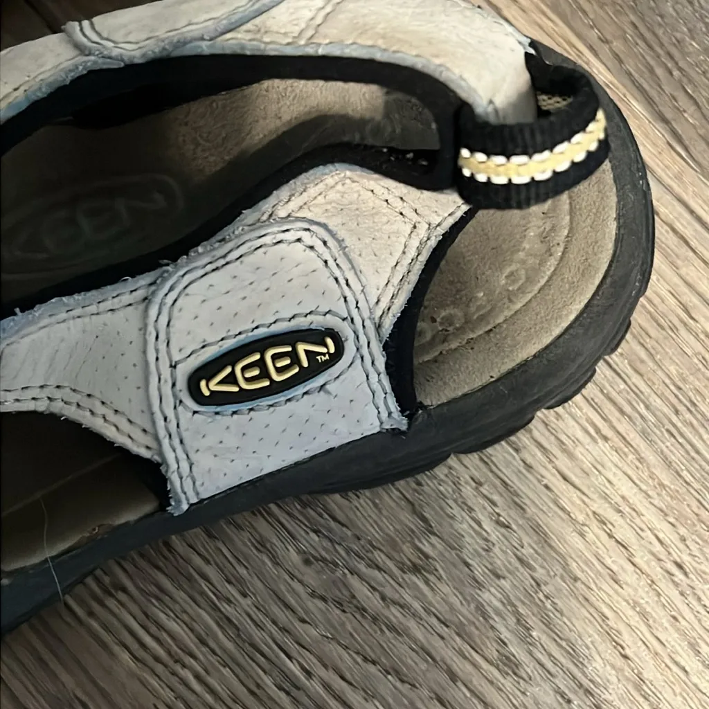 Keen Women's Closed Toe Sandals - light blue/grey w/black sole.  Size 6 - Image 2