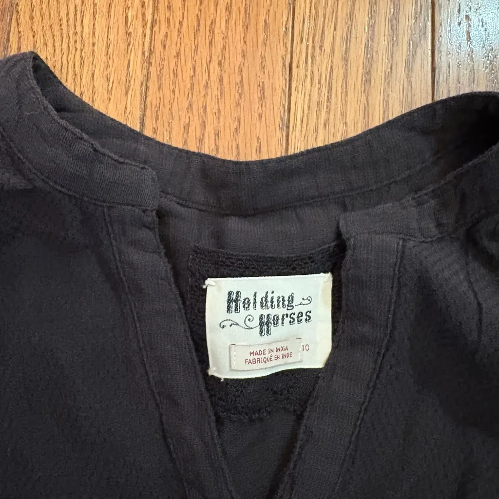 Holding Horses Button Down Sleeveless Tunic Top - Image 3