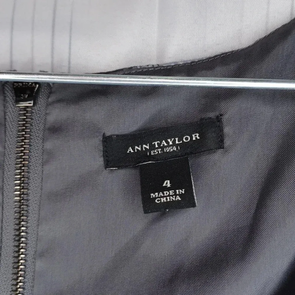 Ann Taylor floral sleveeless dress - Image 4