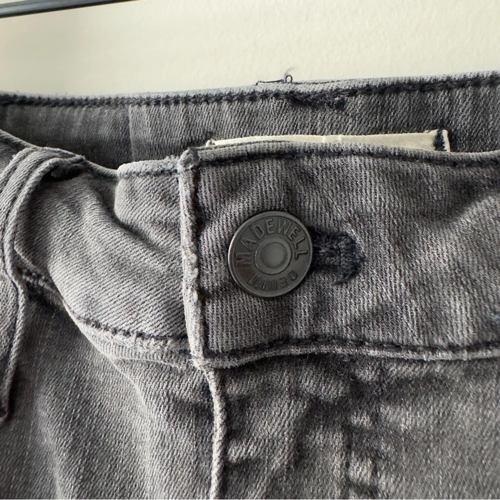 Madewell Curvy High-Rise Skinny Jeans Gray distressed button zip pockets stretch - Image 8