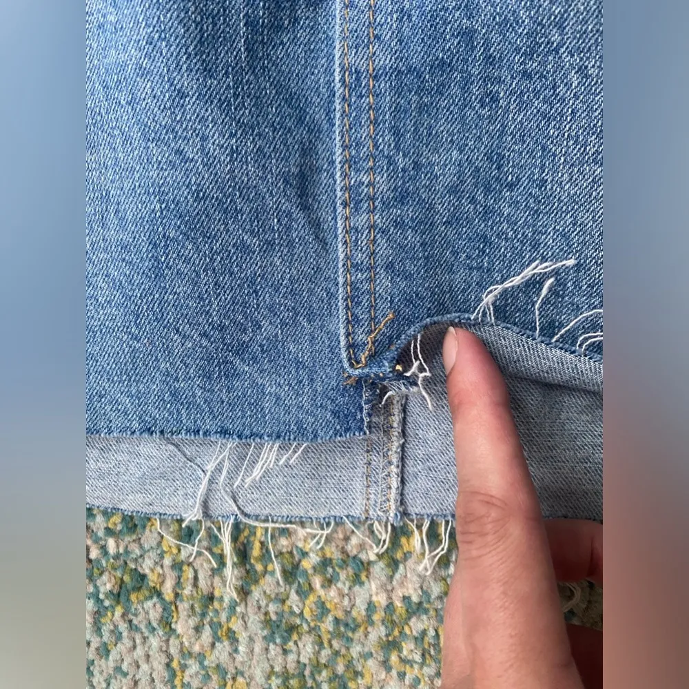 Gianni Bini  denim patchwork raw hem mini skirt, size large - Image 3