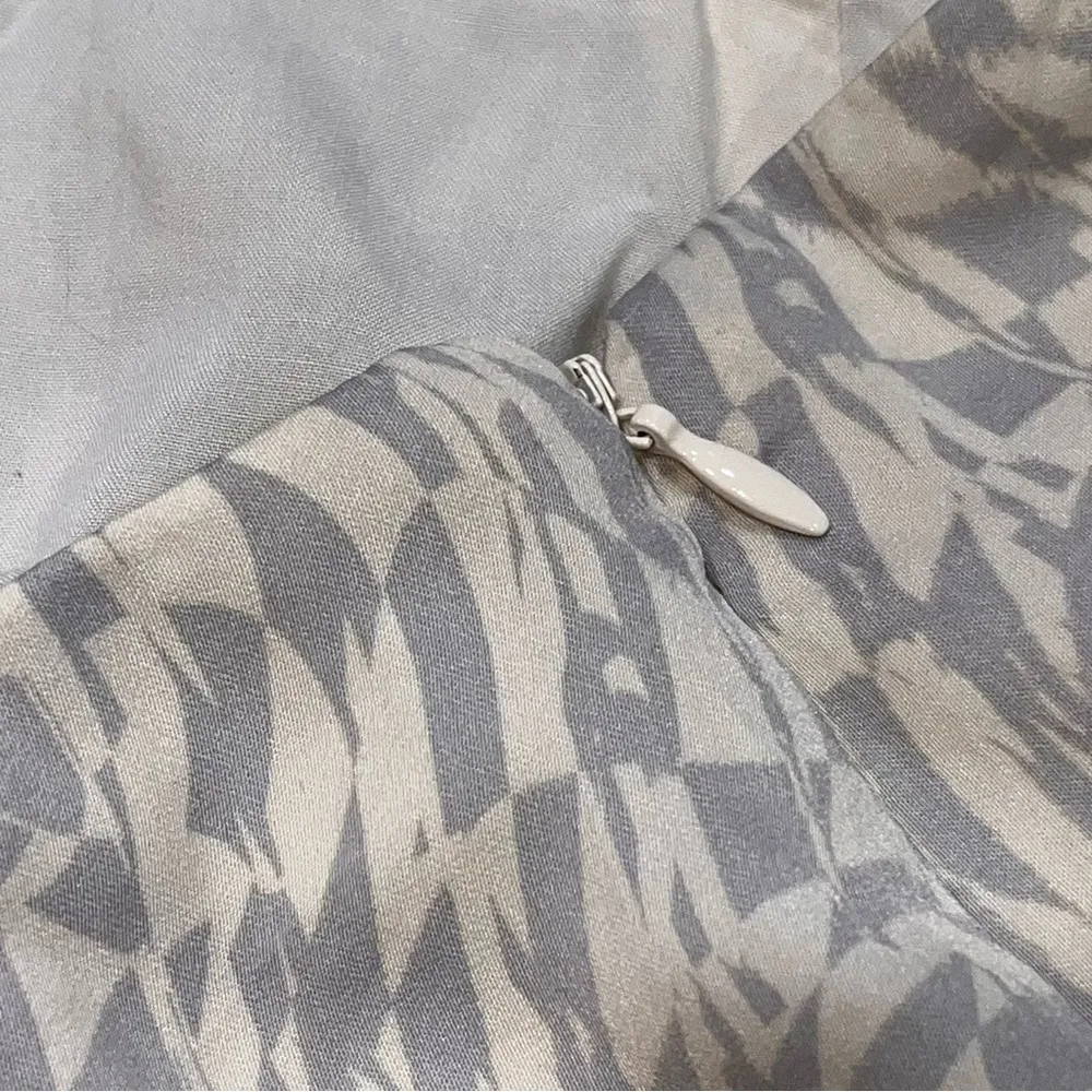 Free People Gray & Ivory Beatrice Satin Mini Skirt size 6 - Image 5