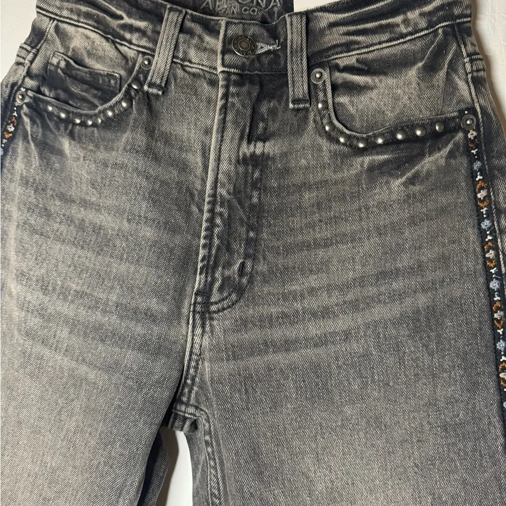 Arizona Jeans Highest Rise Vintage Straight Leg Embroidered Gray Jeans SZ 1 NWT - Image 6
