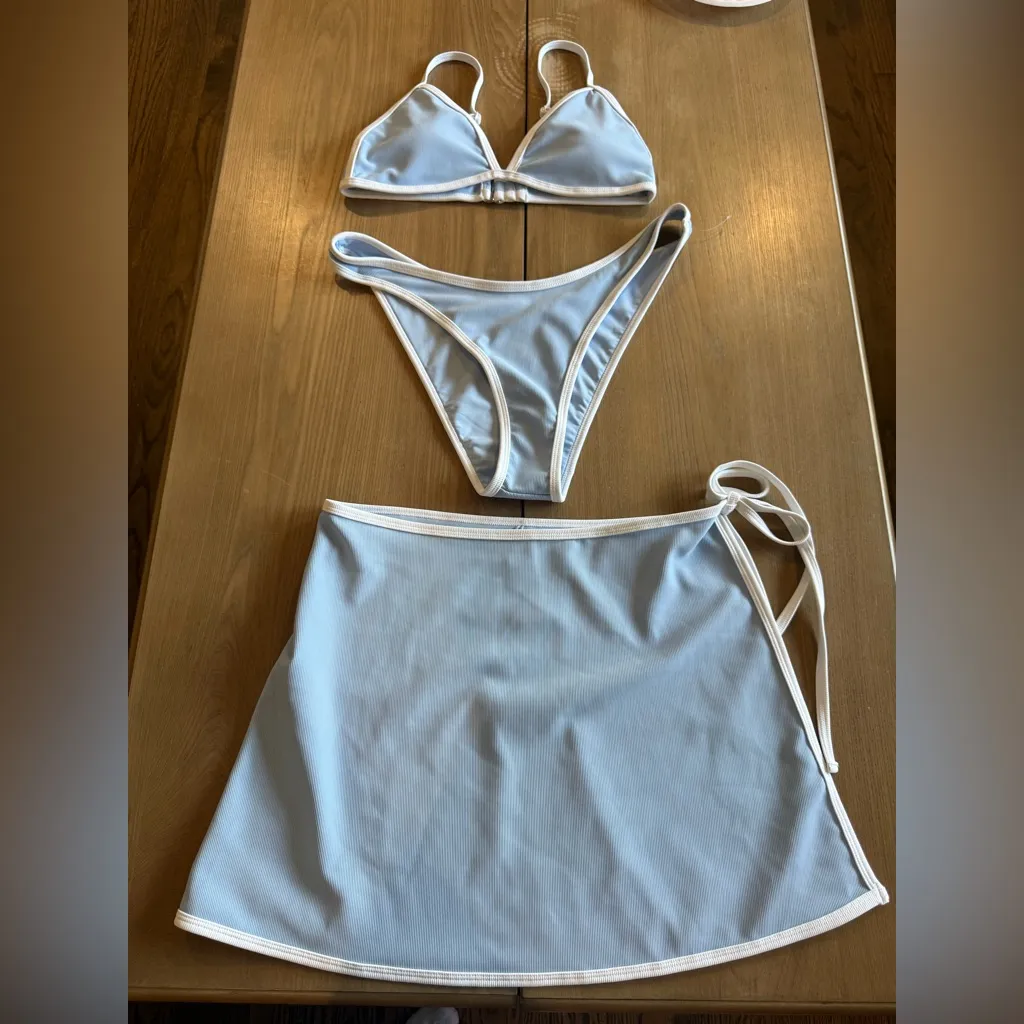 WILO Light Blue Bikini‎ & Skirt Set Size Medium NWOT - Image 3