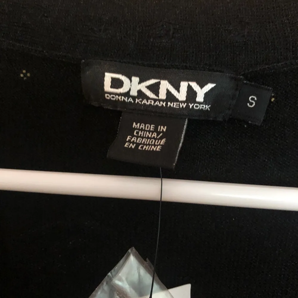 NEW!  black shirt %100 tussah silk short sleeve open front - Image 3