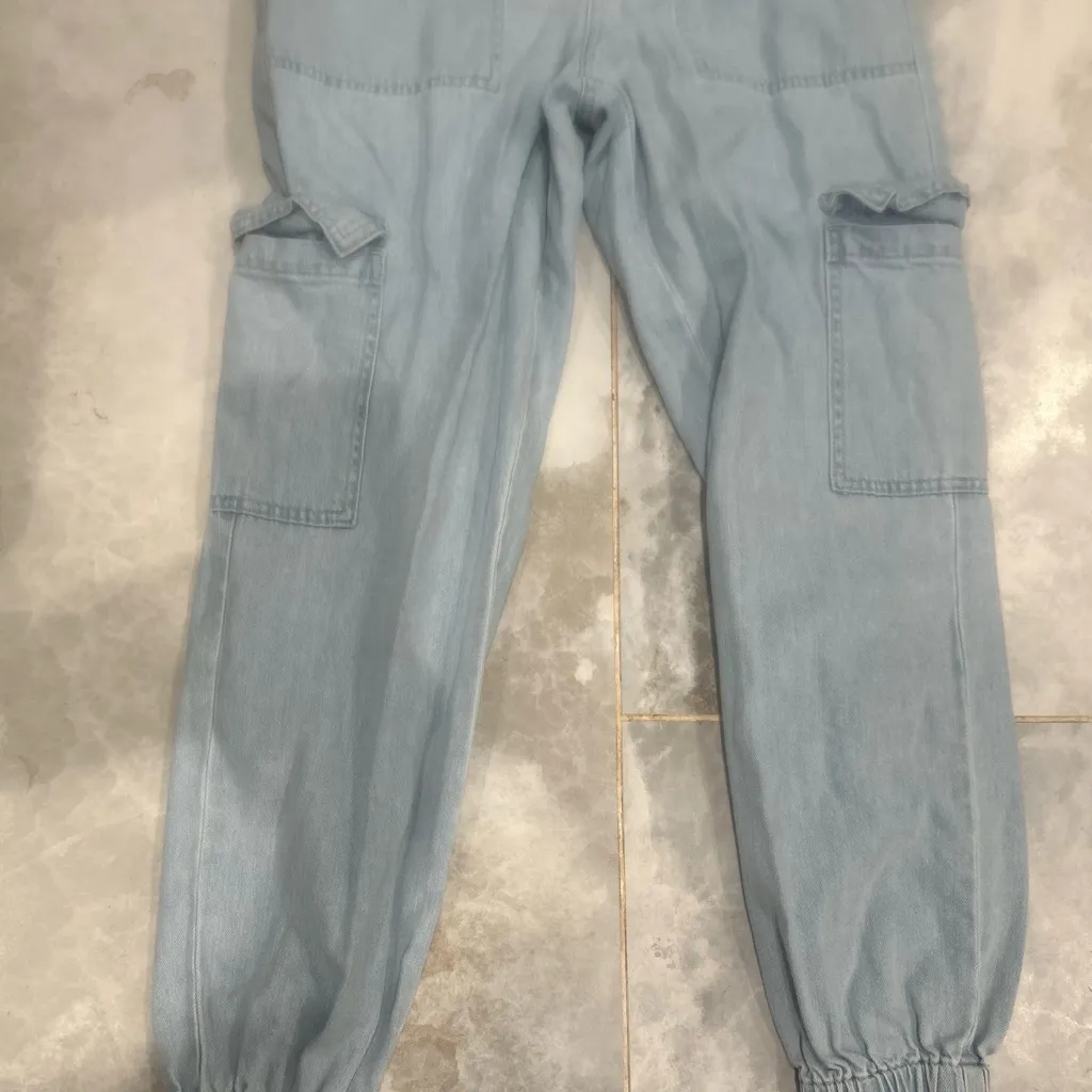 Forever 21 
Sky Blue Denim Pants - Image 11