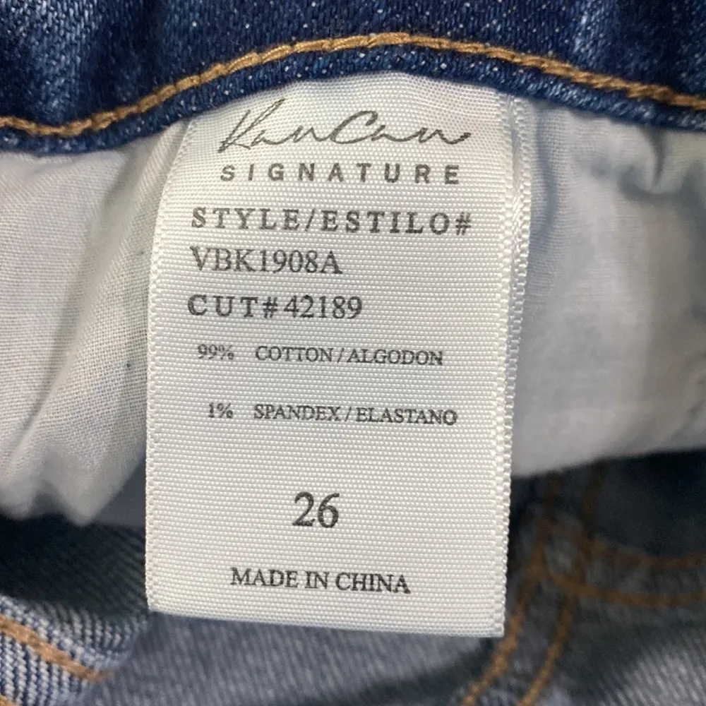 New KanCan Signature Baggy Fit Stretch Distressed Cropped Jeans size 26 - Image 13