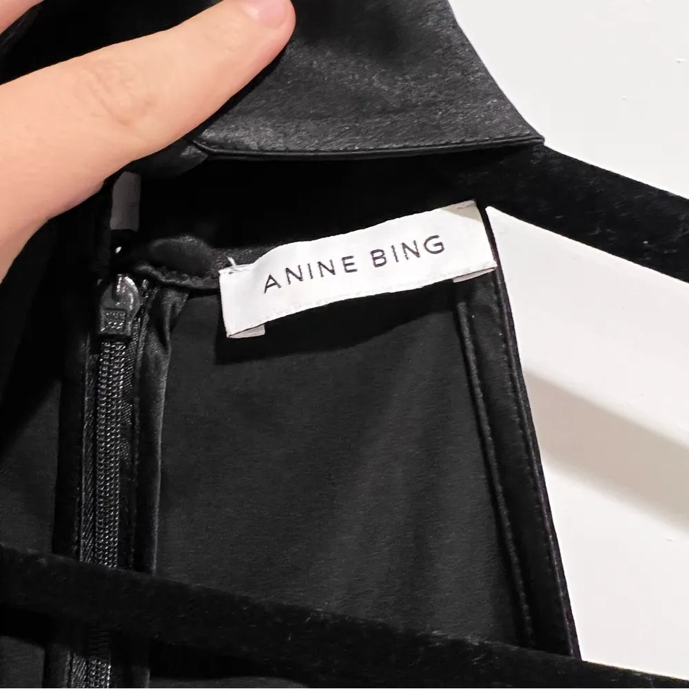 ANINE BING  Sylvia Top Silk in Black - Image 6