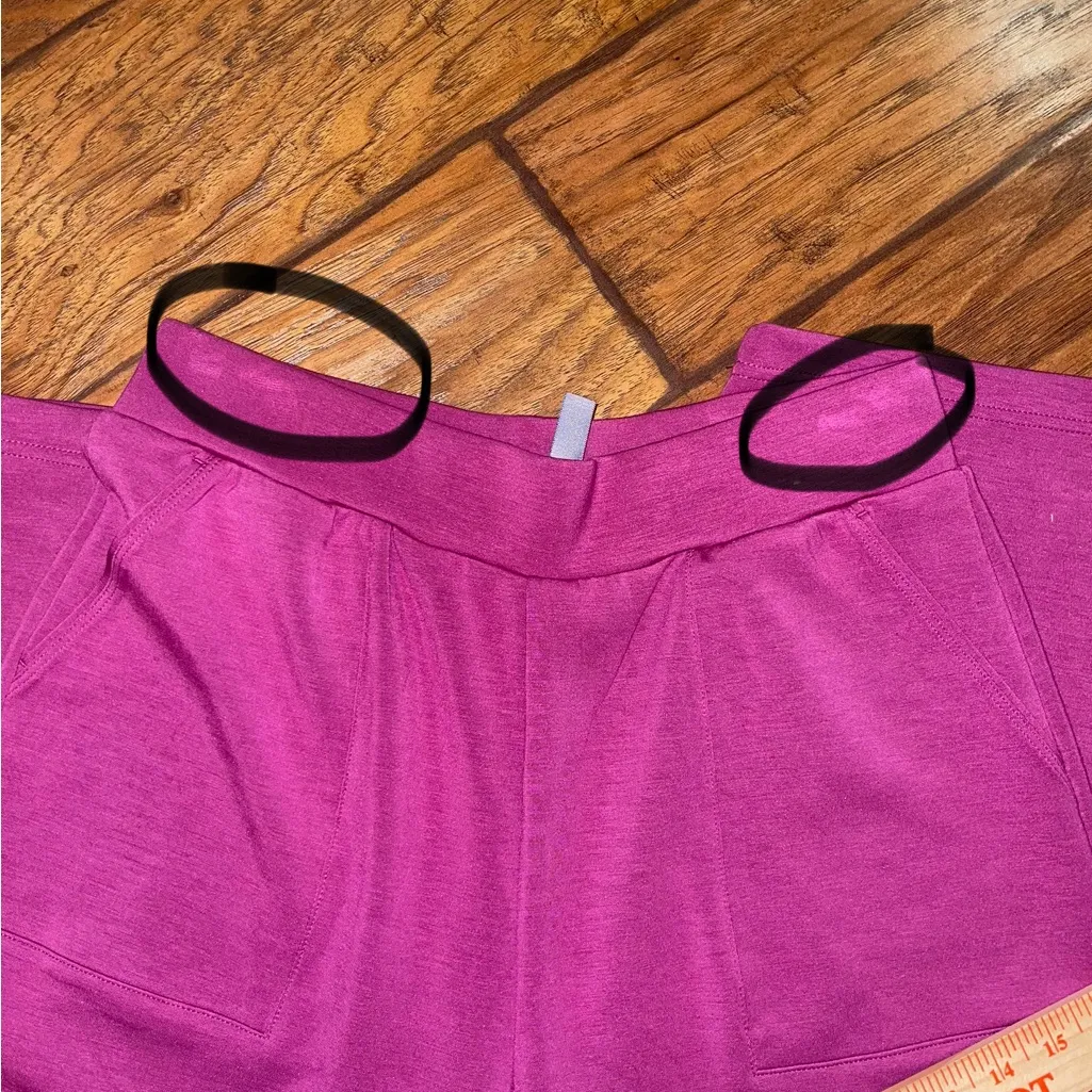 Mondetta Women's Fuchsia joggers pants size medium very soft - Image 7