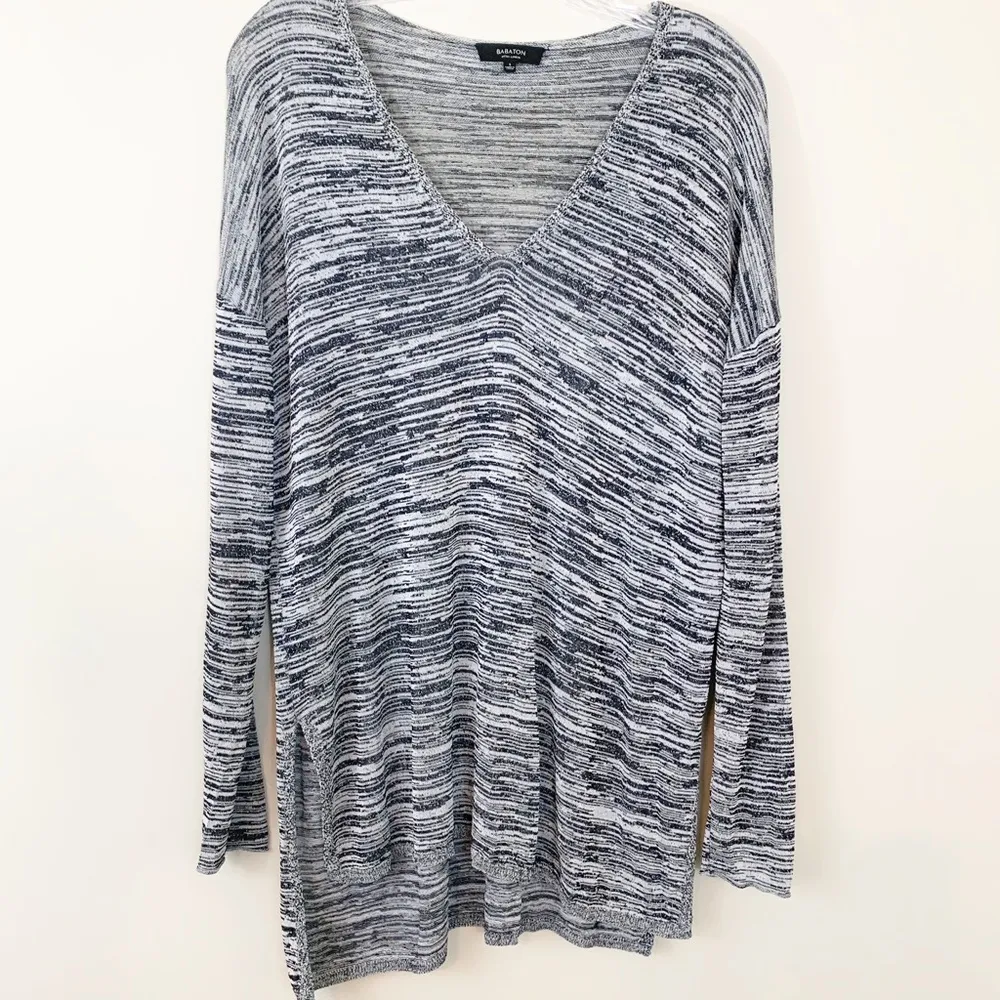 Aritzia Babaton Hi-Low V-Neck Gray Heathered Top - Image 3